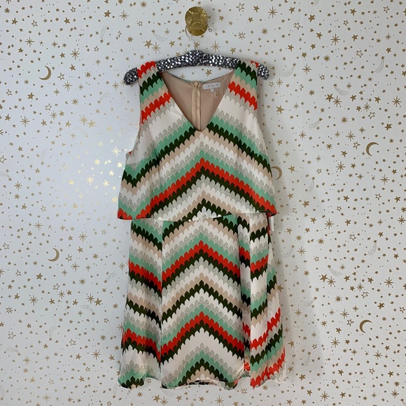1.STATE | Sleeveless Chevron Print Dress - Picture 1 of 8